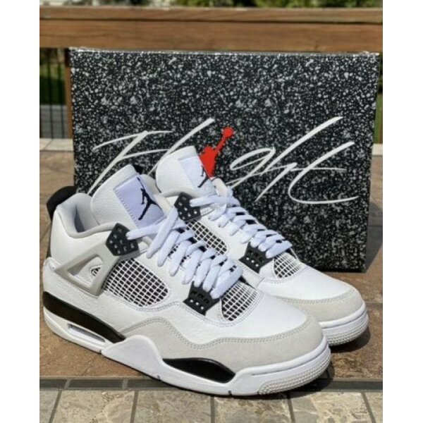 Air Jordan Retro 4