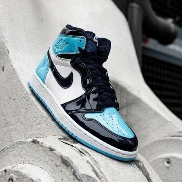 Jordan 1 Chill Blue