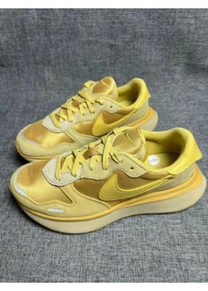 Nike Phoenix X Sacai Vapor Waffle Yellow Gold